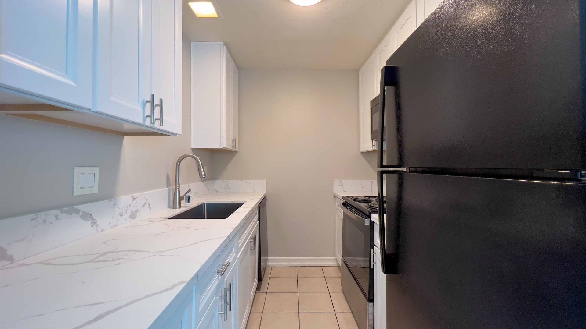 San Diego Apartment: 4057 Marlborough Ave