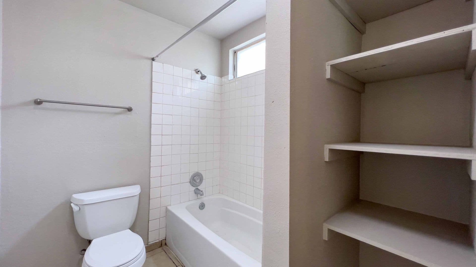 San Diego Apartment: 4057 Marlborough Ave