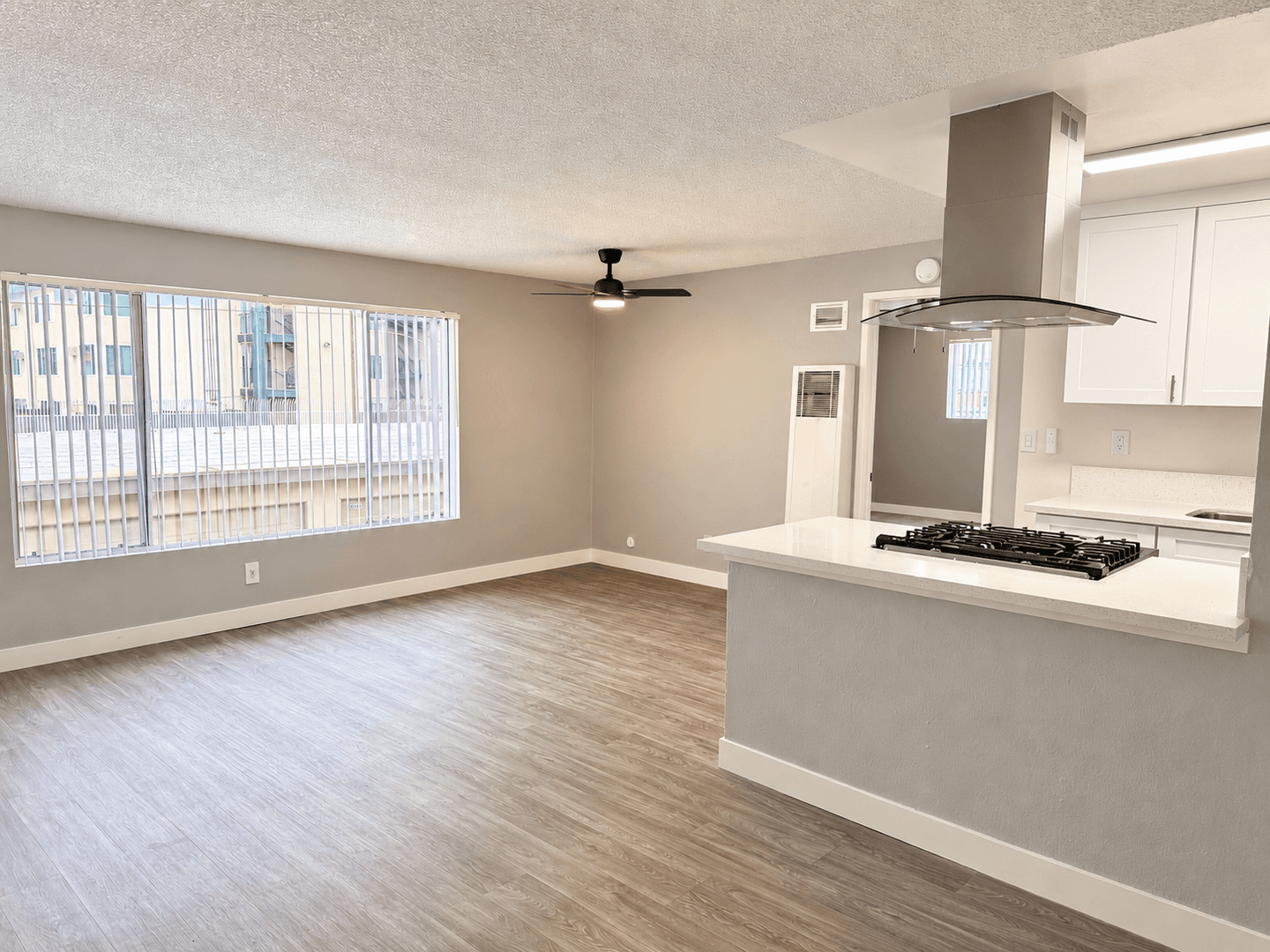 Anaheim Apartment: 145 S Westchester Dr