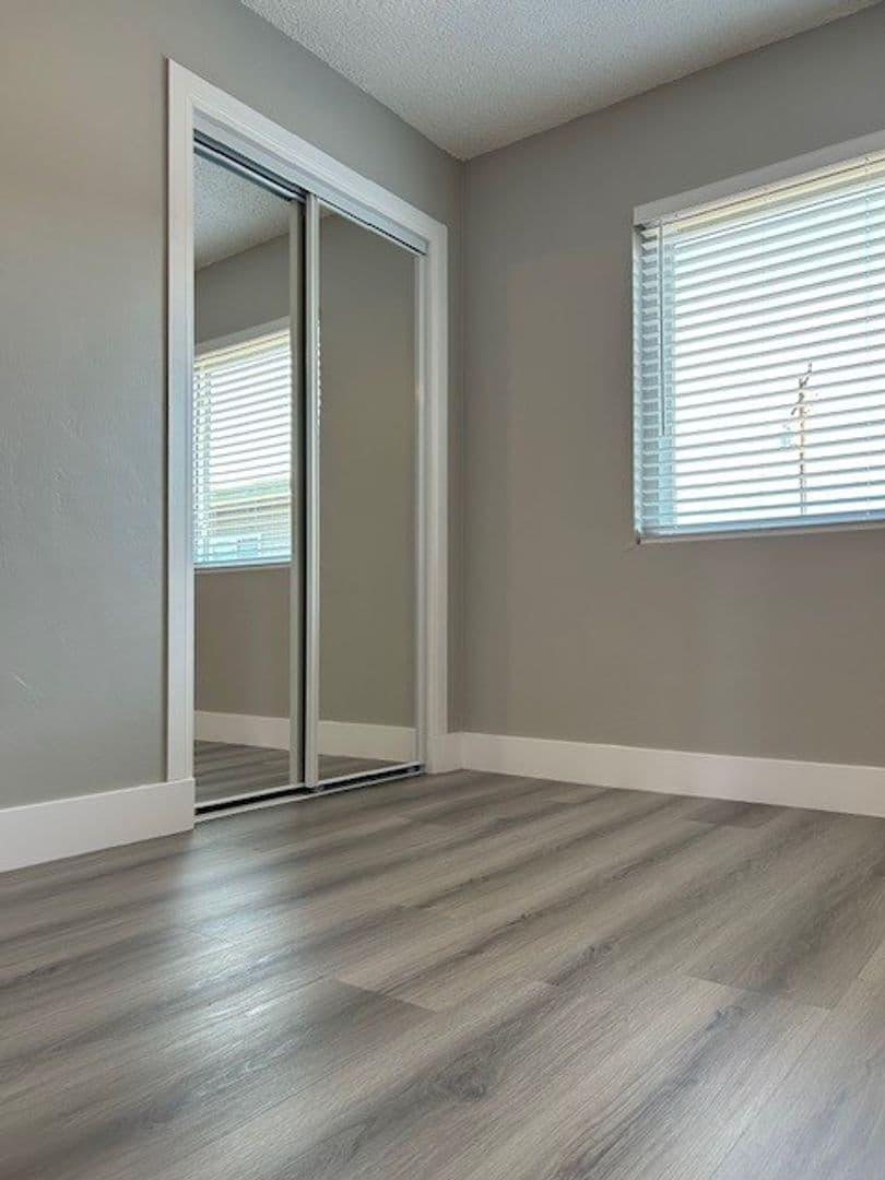 Fullerton Apartment: 1321 S Vine Ave