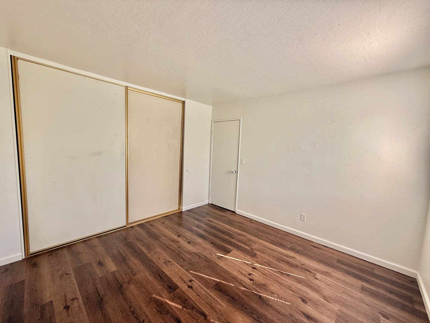 Oceanside Apartment: 1346 Dubuque St