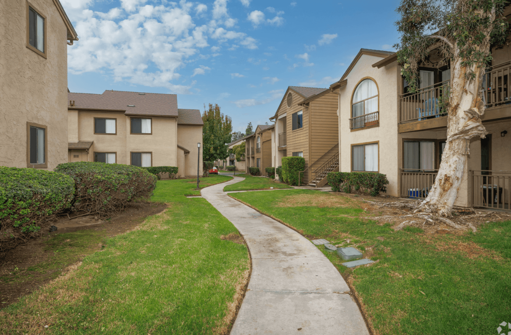 San Diego Apartment: 1587 Oro Vista Road