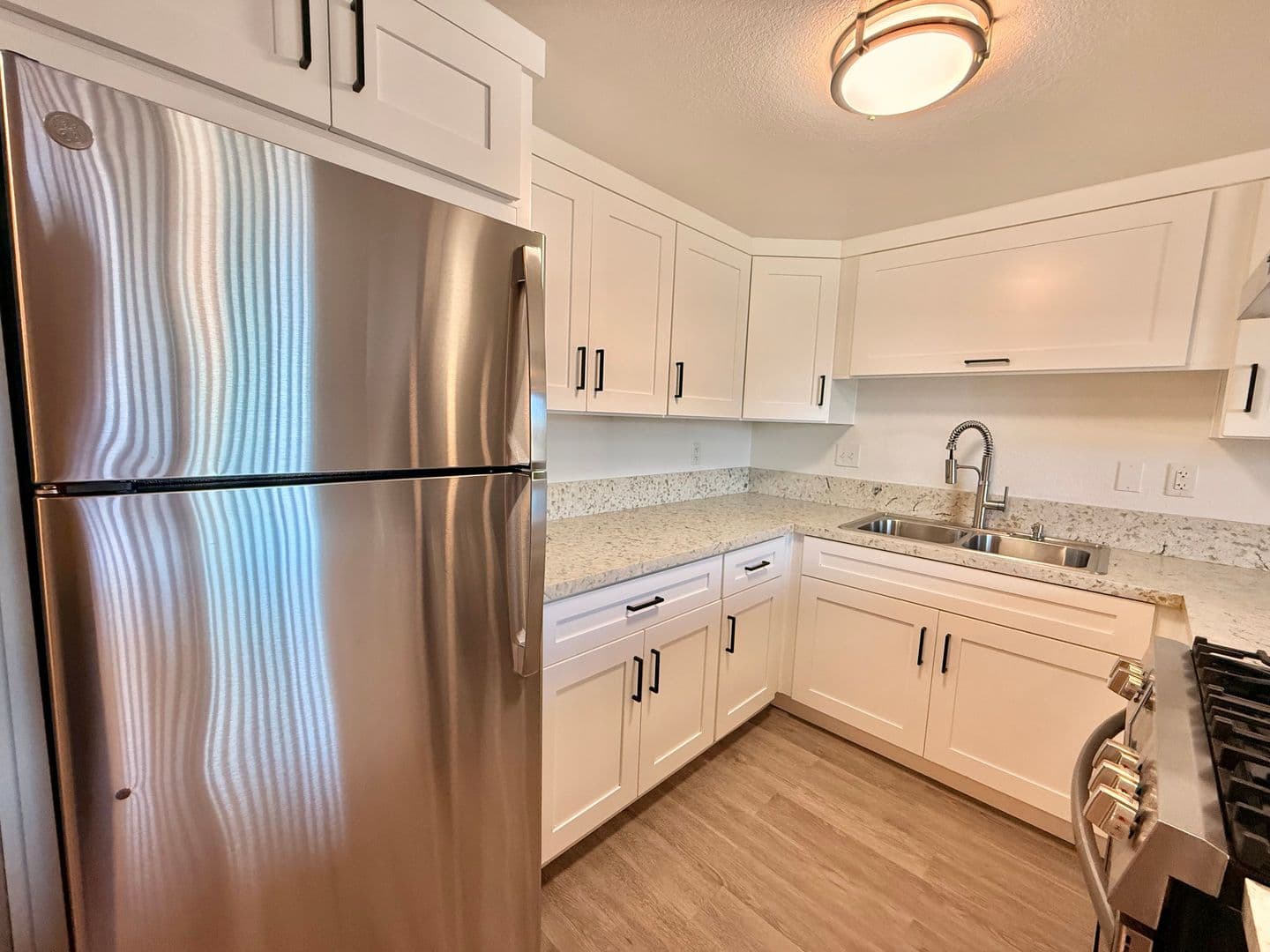 Imperial Beach Apartment: 1300 Holly Avenue