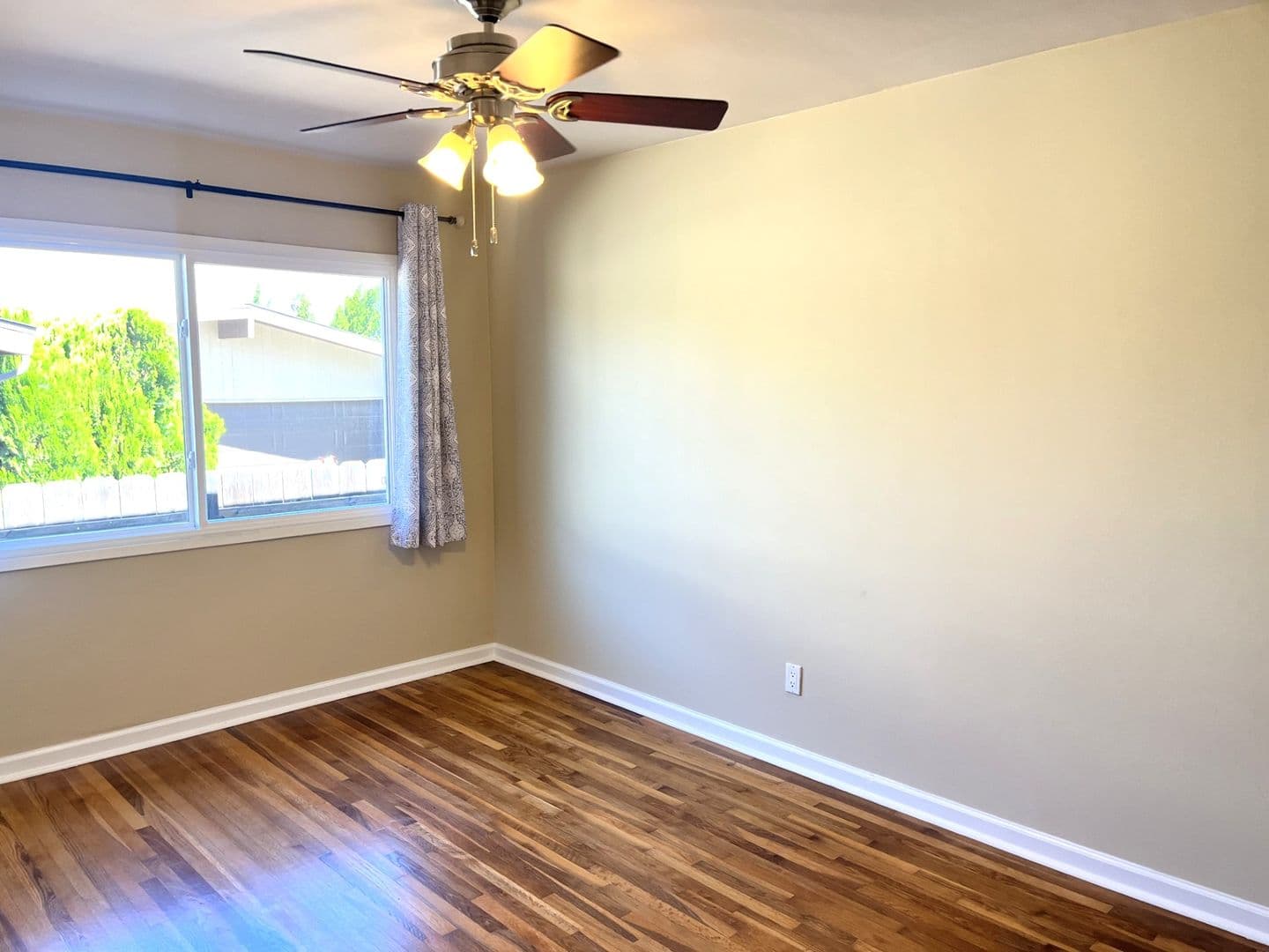 San Diego House: 5657 Barclay Ave