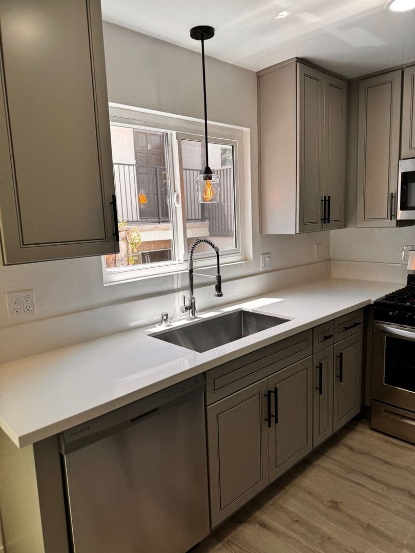 Huntington Beach Apartment: 7681 Ellis Ave