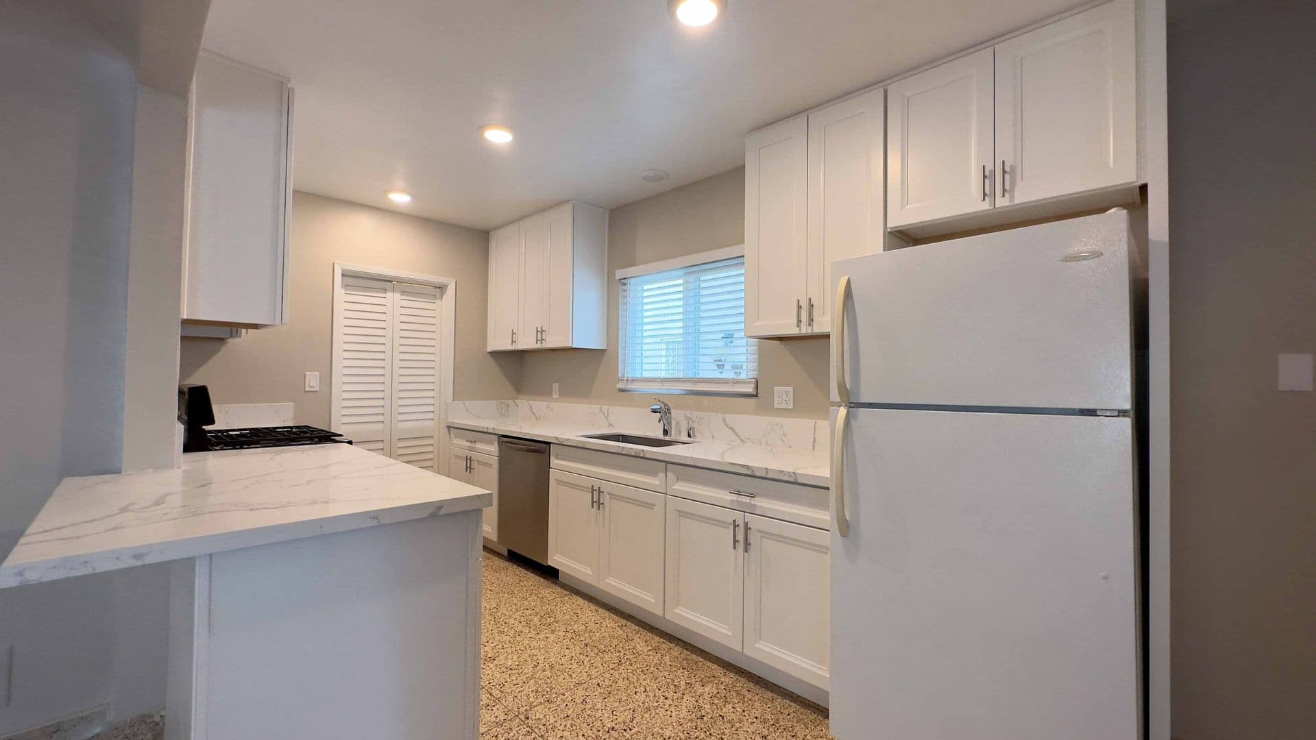 San Diego Apartment: 2446 Brant St.