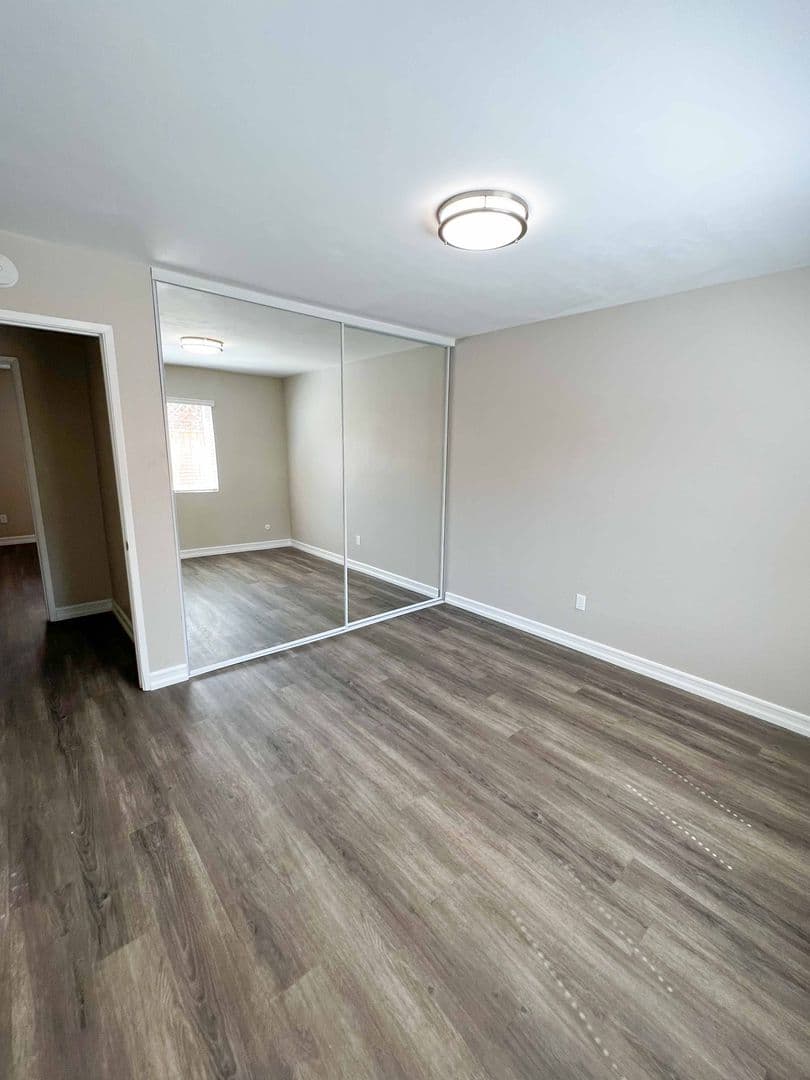 San Diego Apartment: 5340-5338 Wightman Street