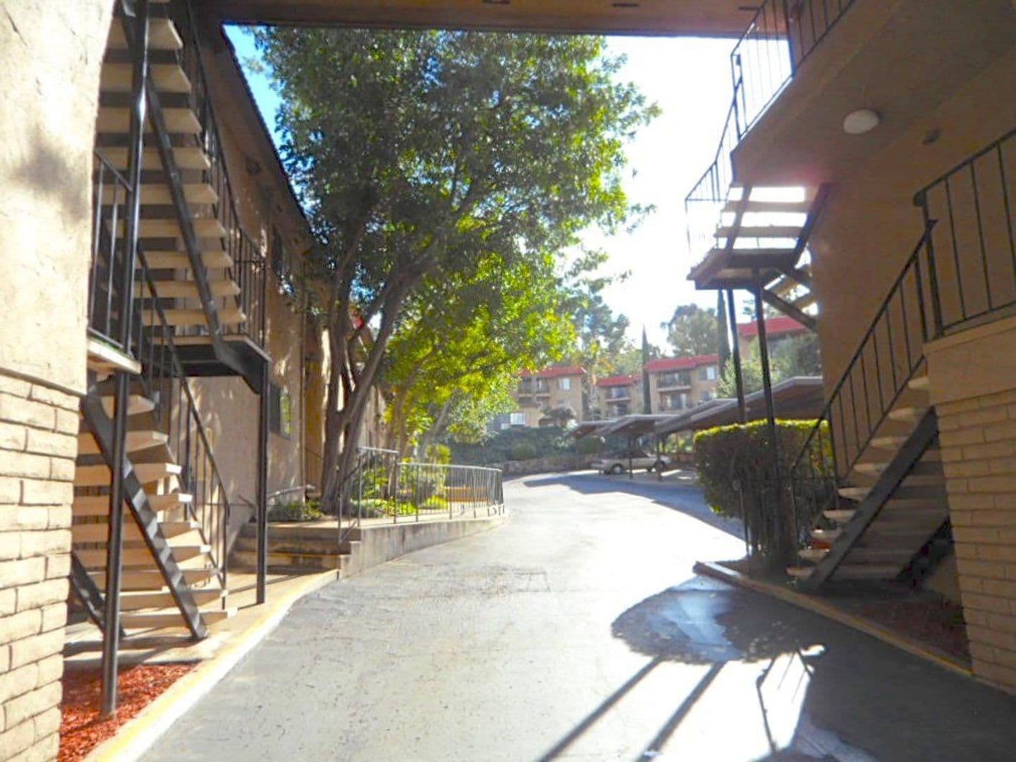 La Mesa Apartment: 8691 Lemon Ave.