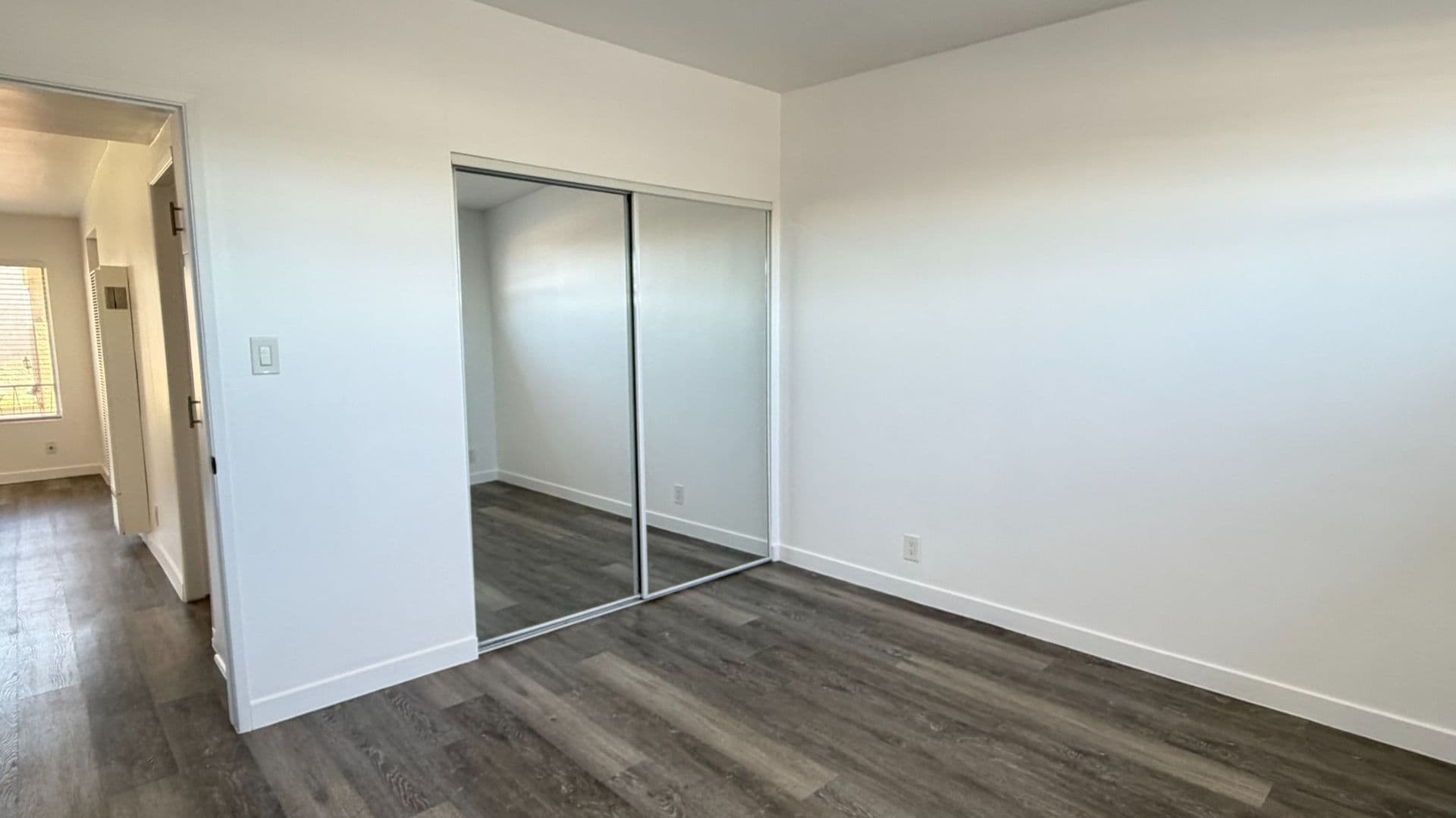 Gardena Apartment: 1481 W 179th St