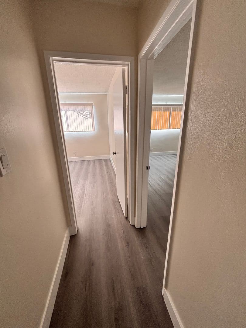 Long Beach Apartment: 1600 N Stanton Pl