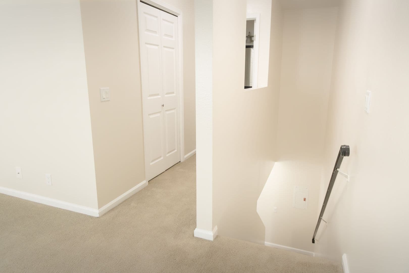 Long Beach Apartment: 3787 E 11th St