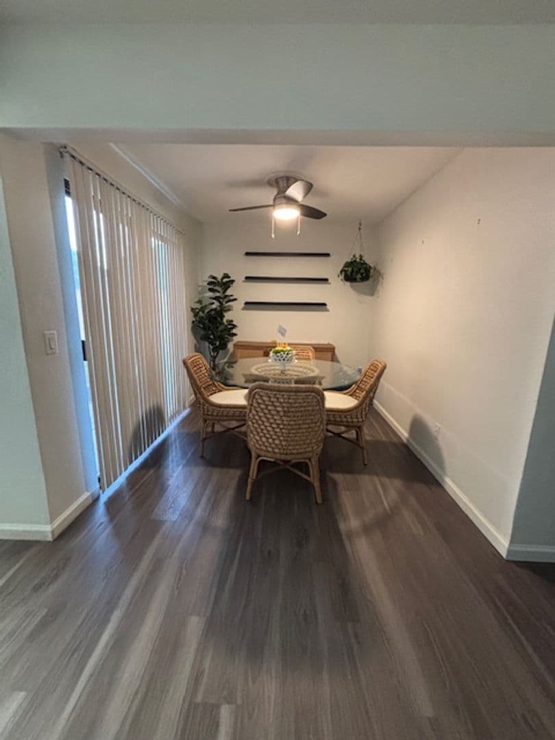 La Mesa Apartment: 8691 Lemon Ave.