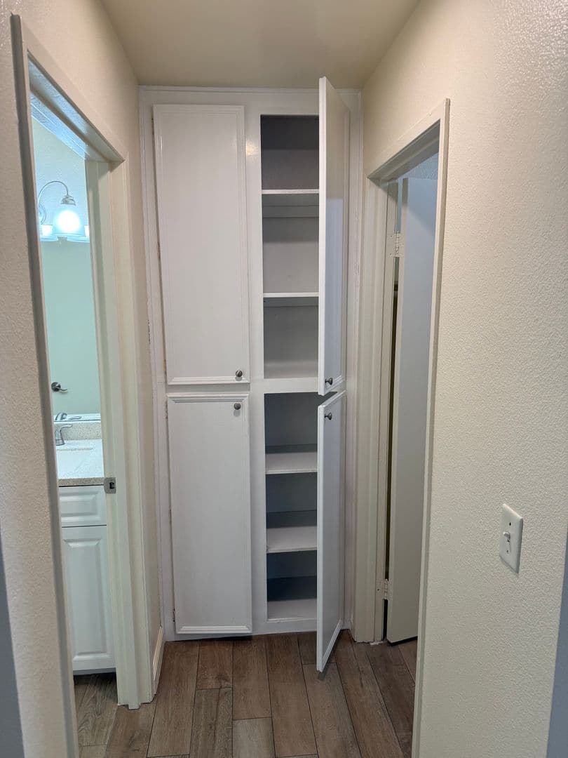 Vista Apartment: 1350 Calle Jules