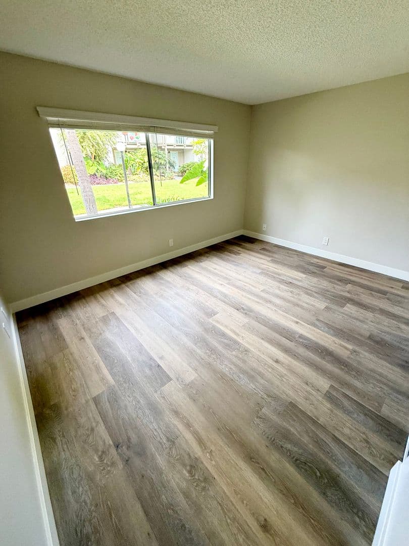 Garden Grove Apartment: 12221 Beach Blvd