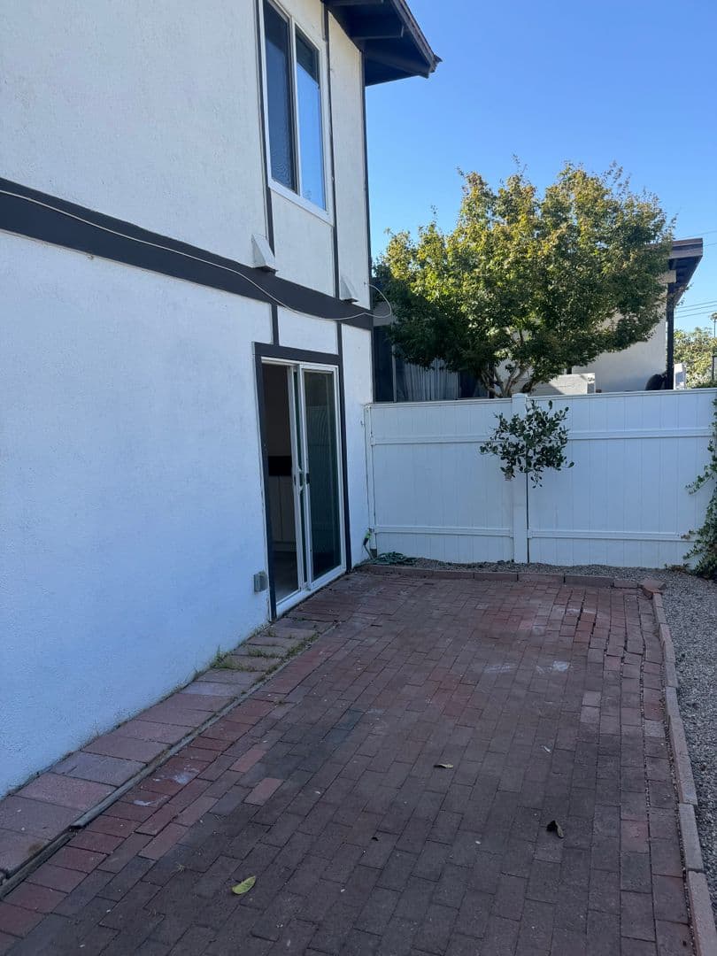 Huntington Beach Apartment: 7681 Ellis Ave