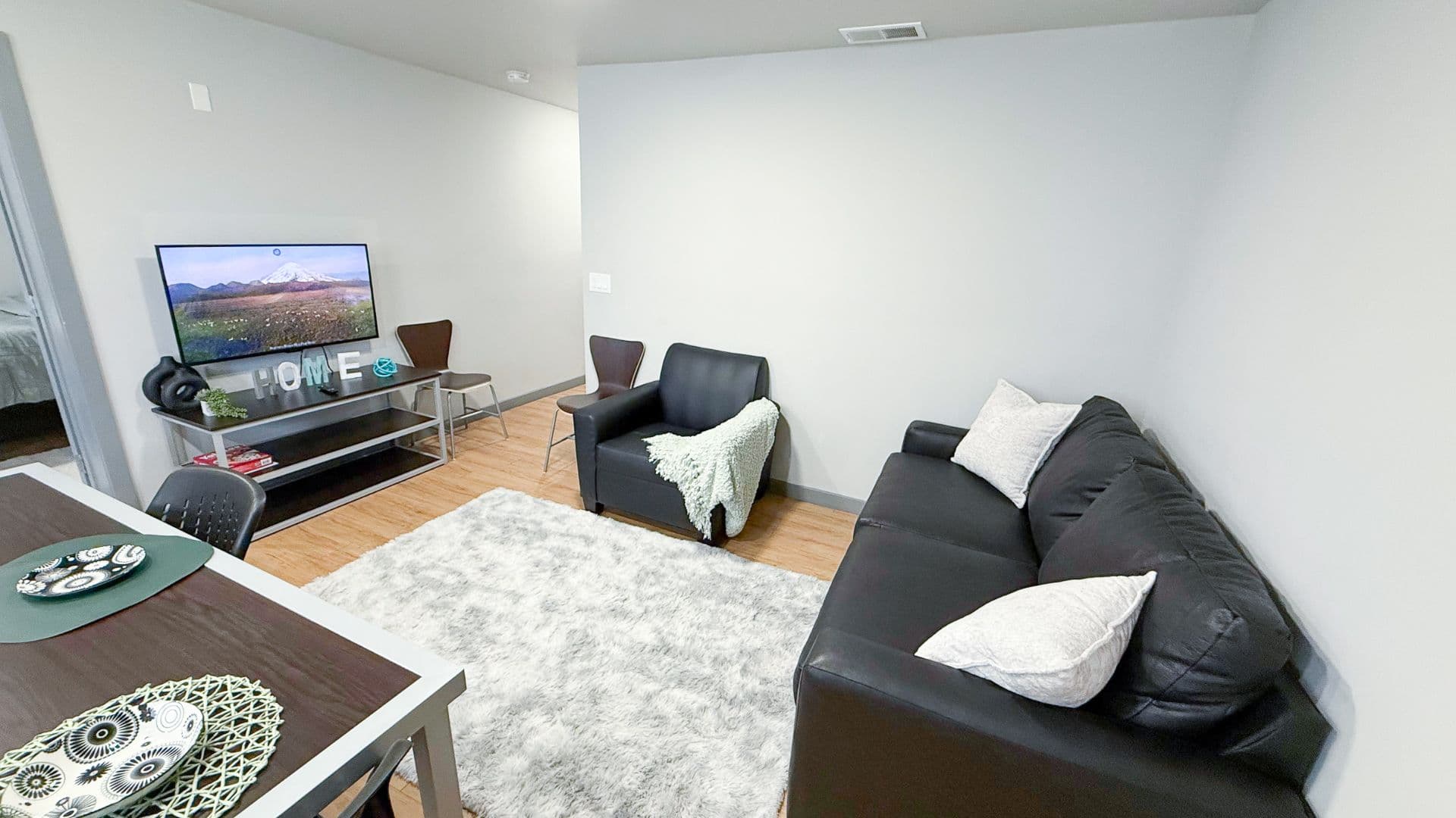 Champaign Apartment: 615 S Wright