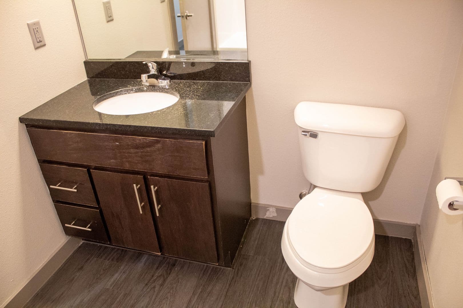 Champaign Apartment: 309 E John