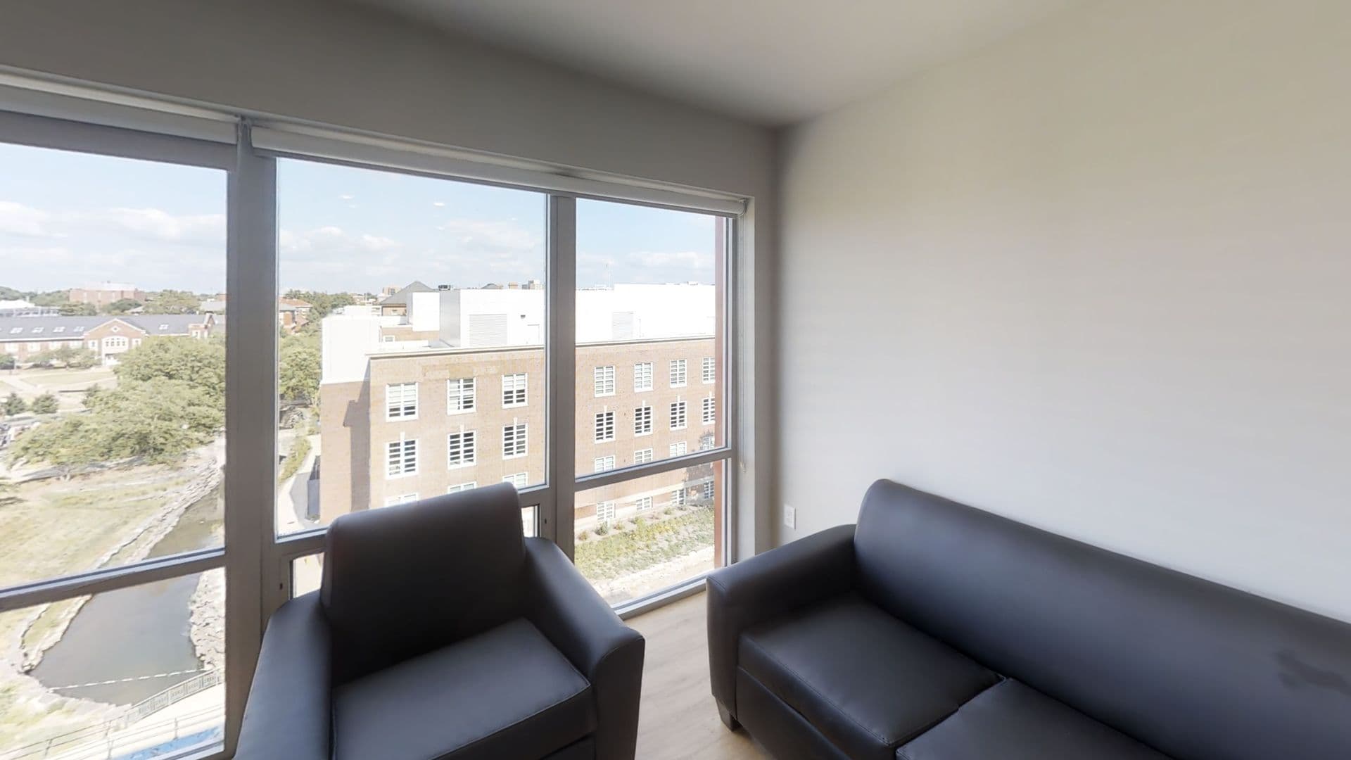 Champaign Apartment: 615 S Wright
