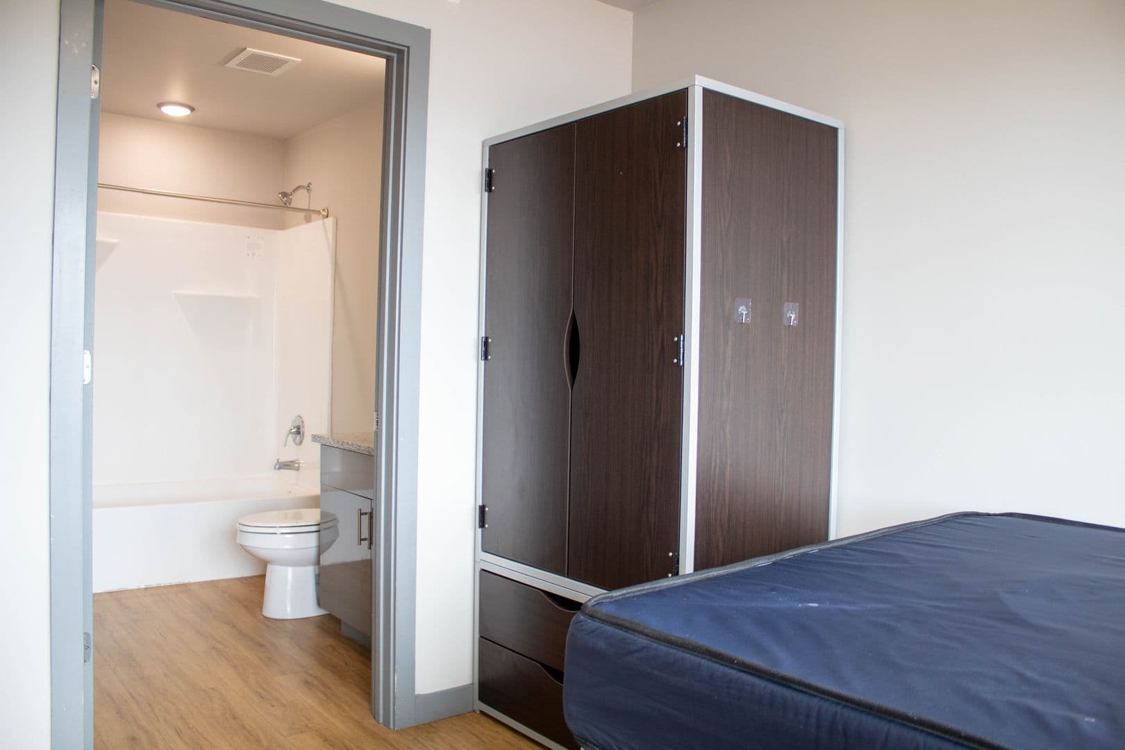 Champaign Apartment: 615 S Wright