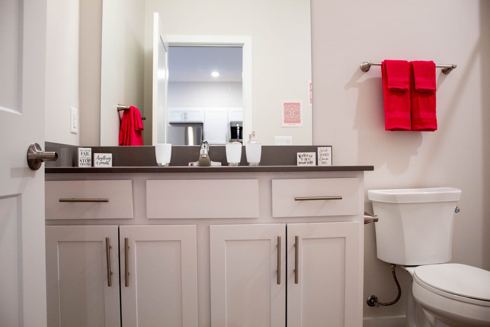 Urbana Apartment: 1009 W Stoughton