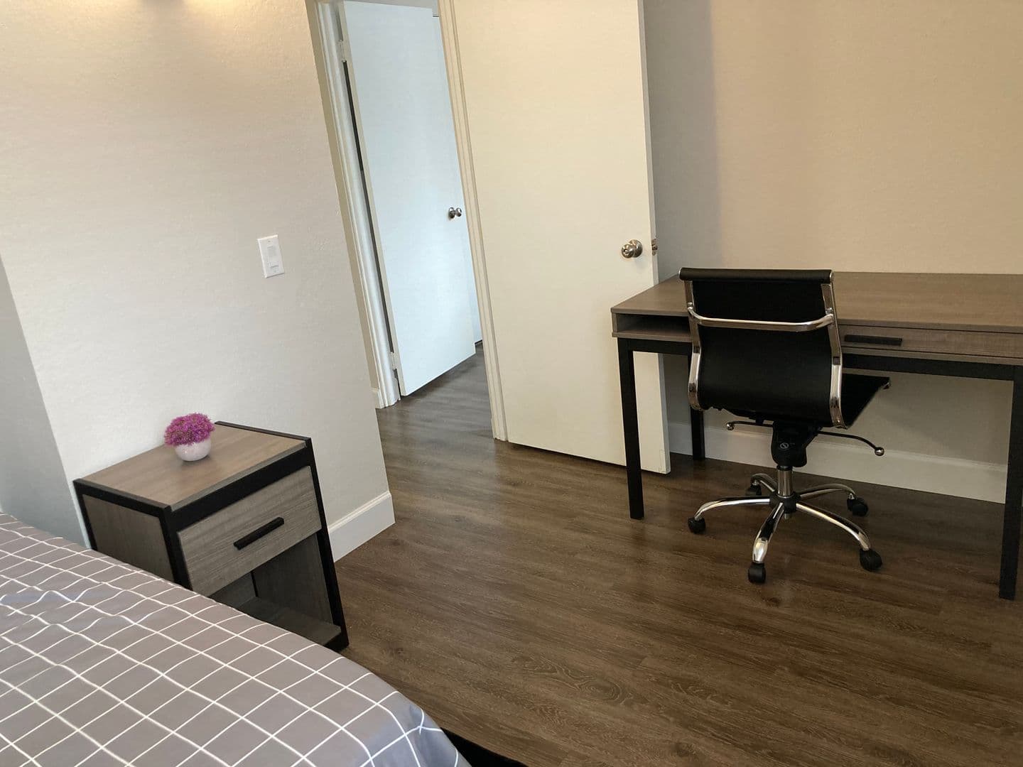 Champaign Apartment: 510 E Stoughton