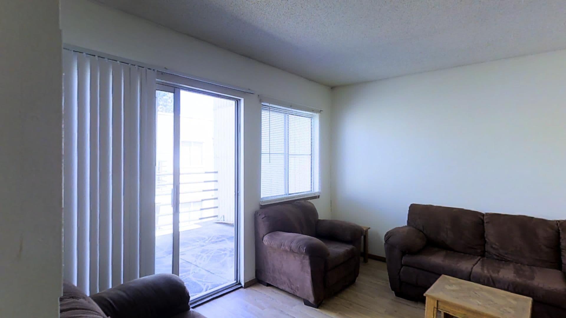 Urbana Apartment: 907 W Oregon