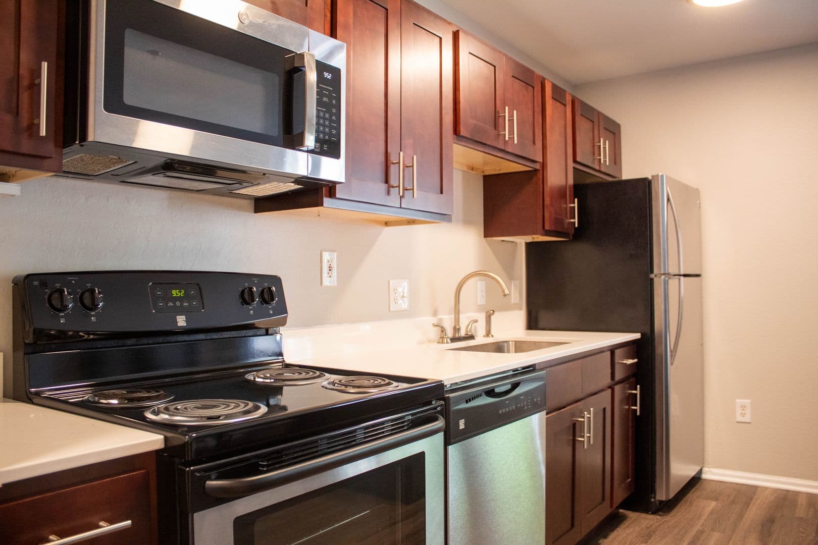 Champaign Apartment: 408 E Healey St