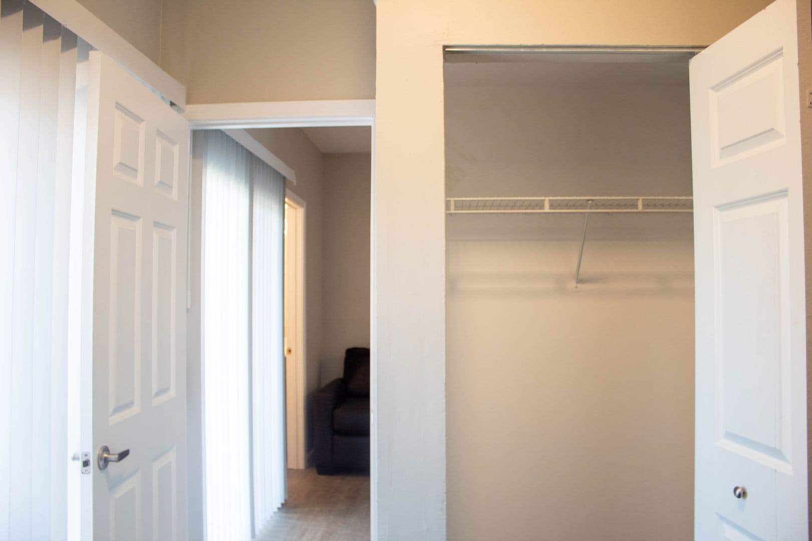 Champaign Apartment: 103 E Chalmers Street