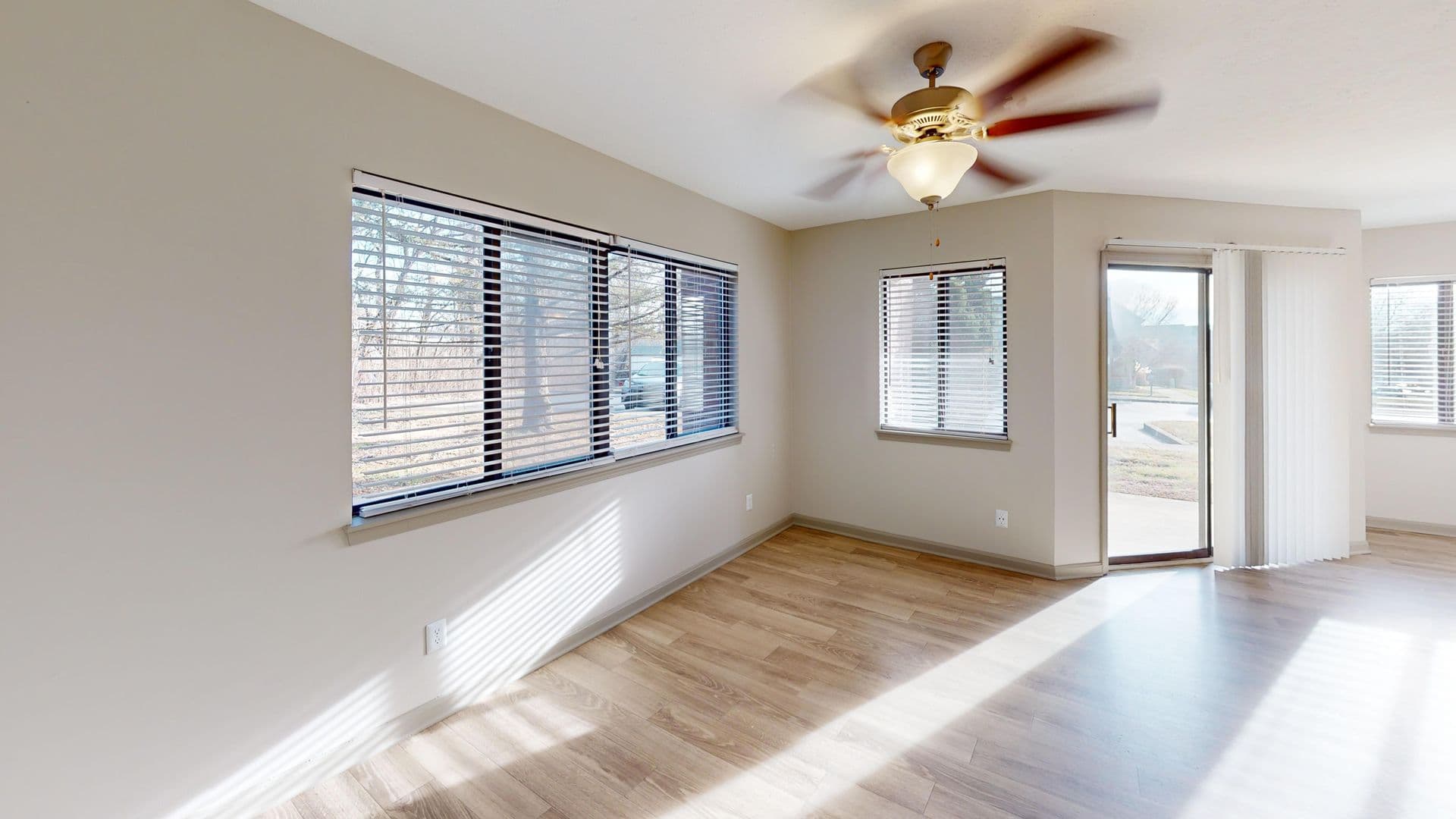 Louisville Apartment: 201 Heritage Hill Trail