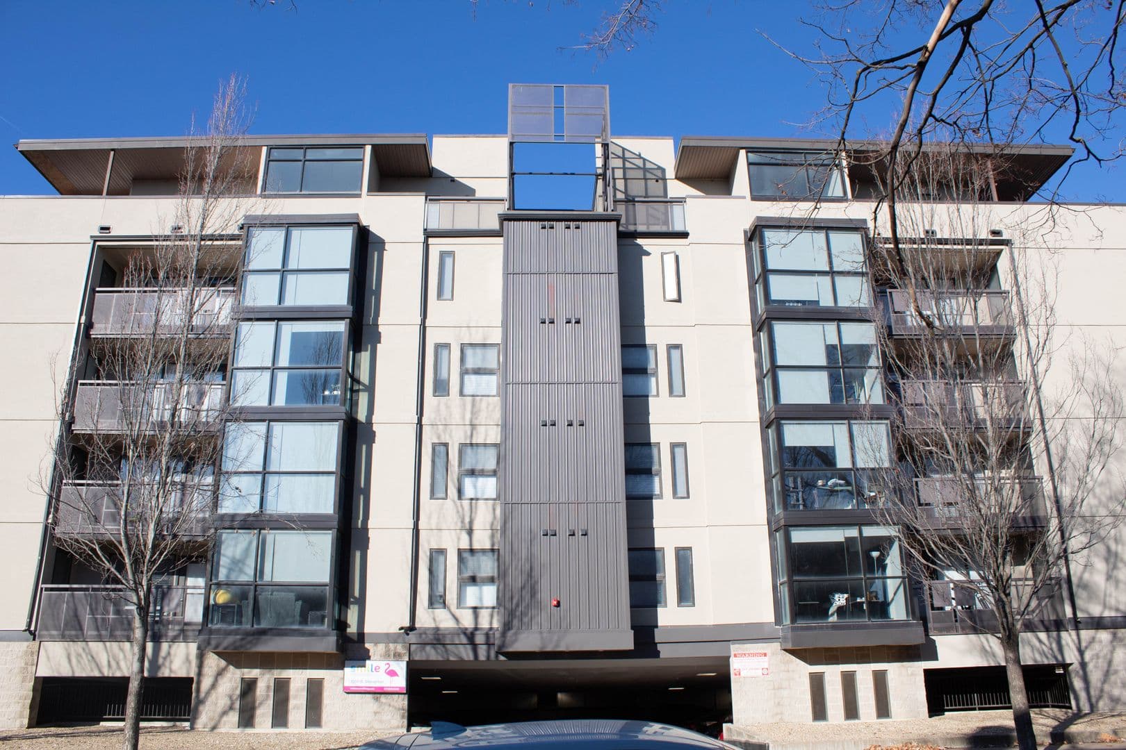 Urbana Apartment: 1010 W Stoughton