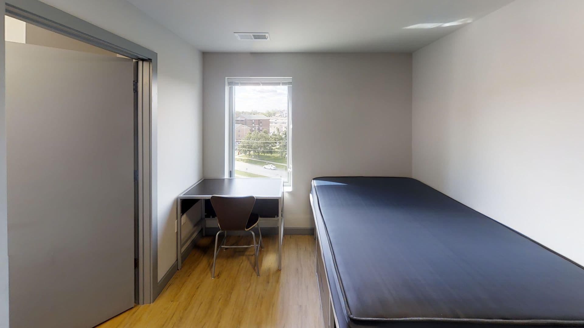 Champaign Apartment: 615 S Wright