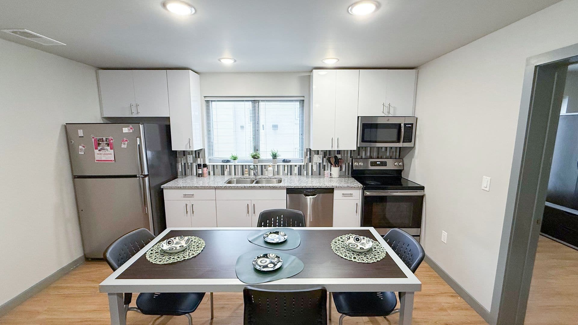 Champaign Apartment: 615 S Wright