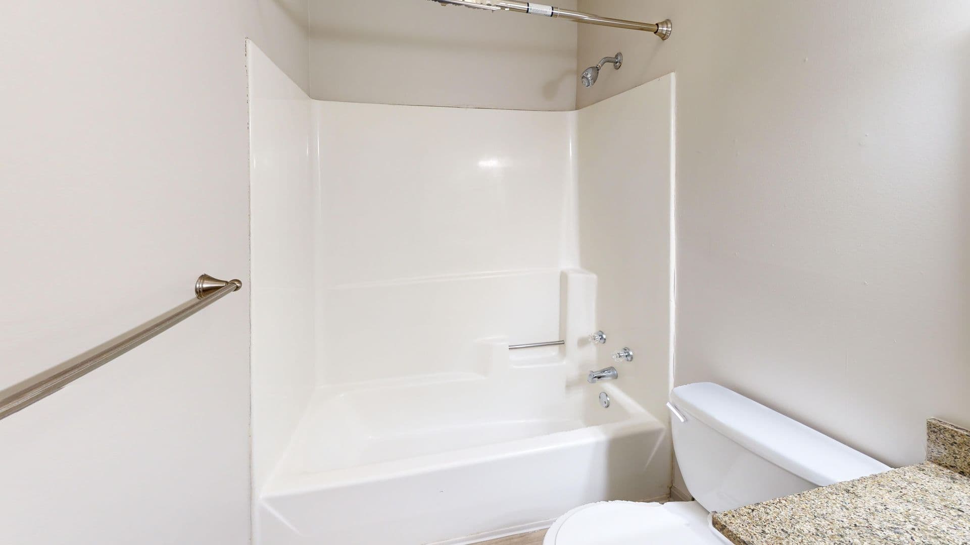 Louisville Apartment: 201 Heritage Hill Trail