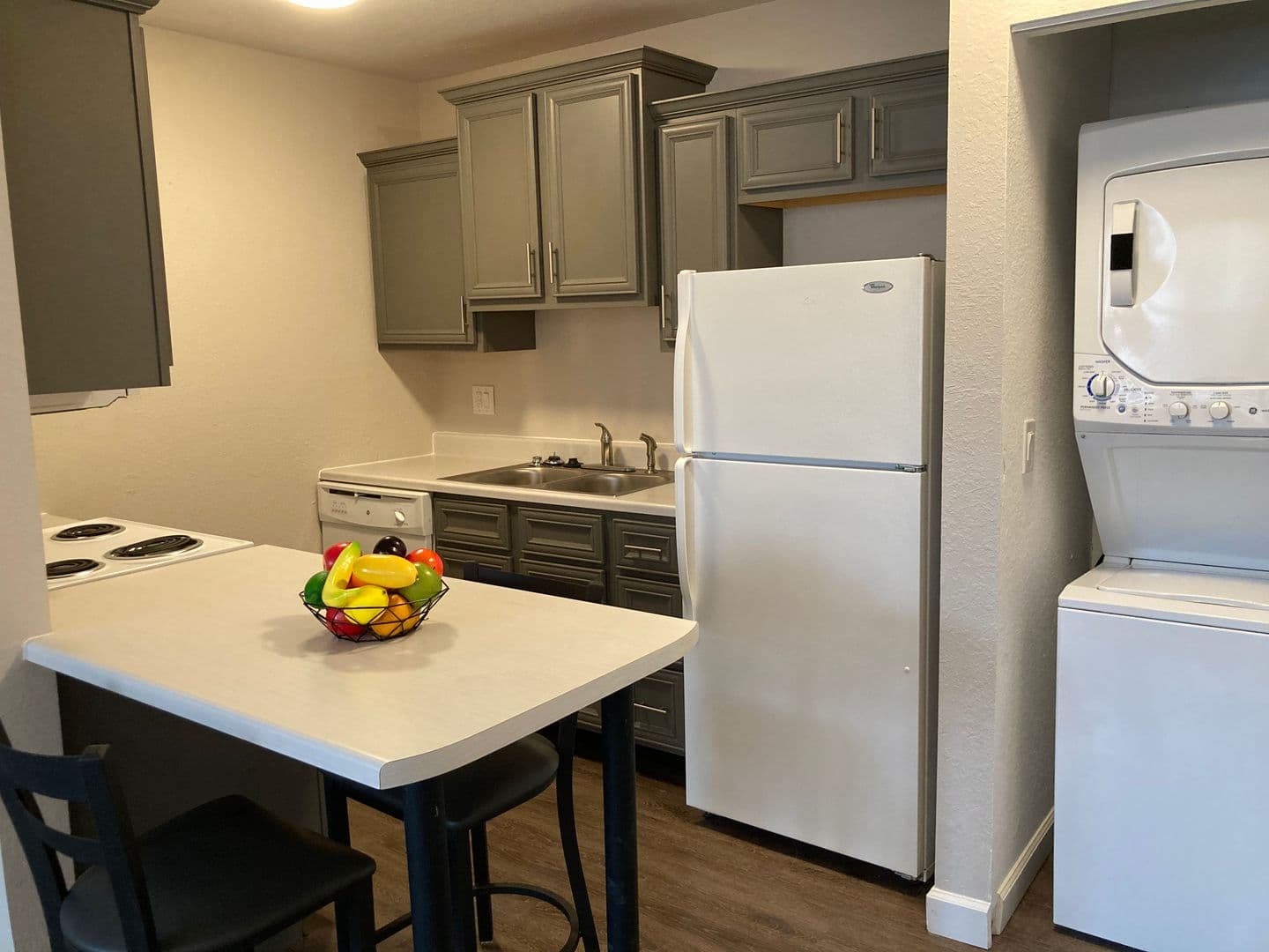 Champaign Apartment: 510 E Stoughton