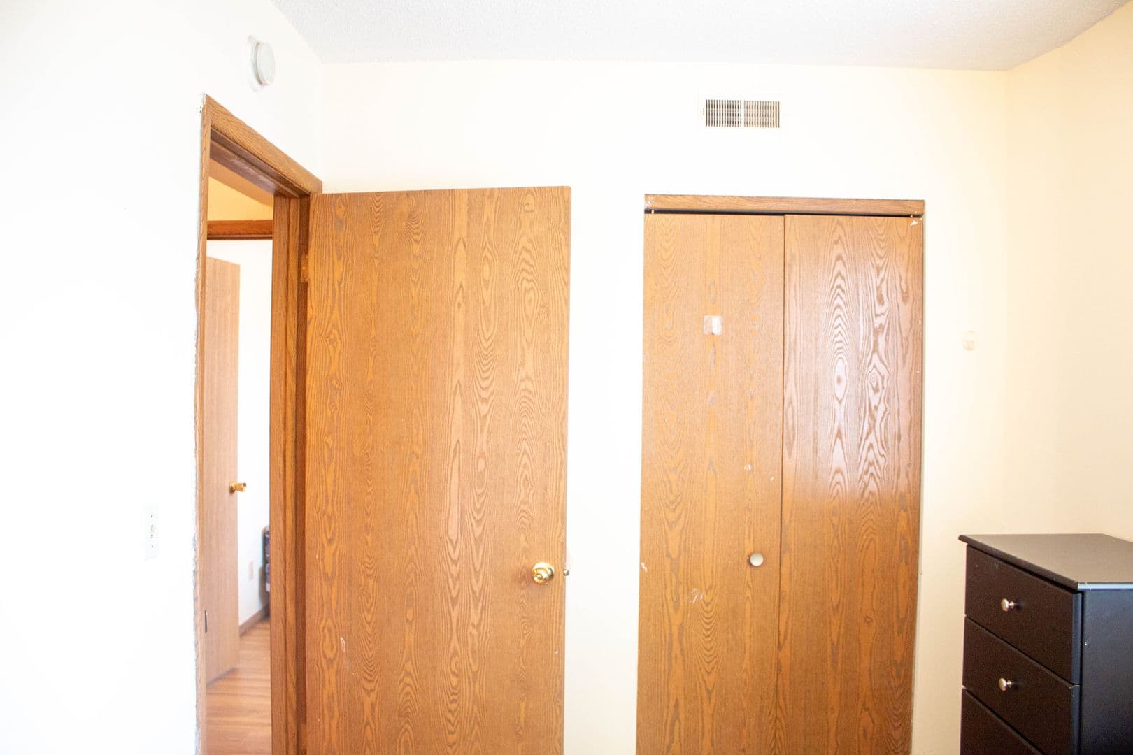 Urbana Apartment: 905 W Oregon