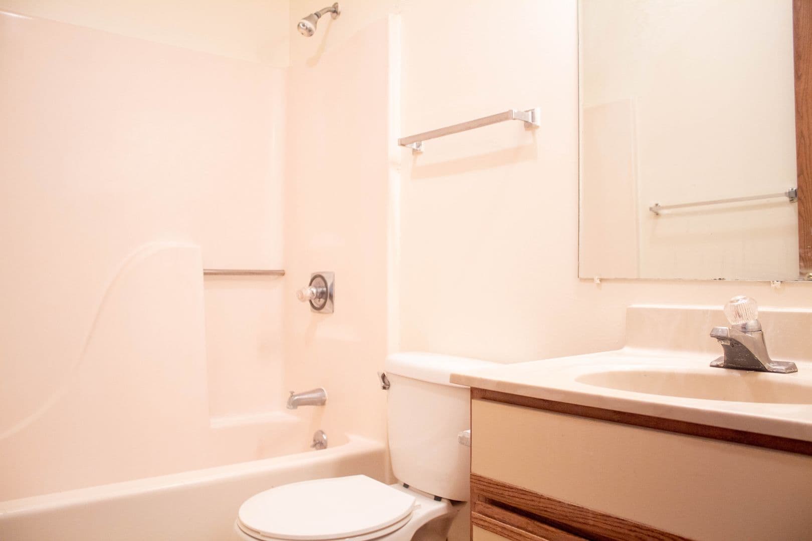 Urbana Apartment: 905 W Oregon