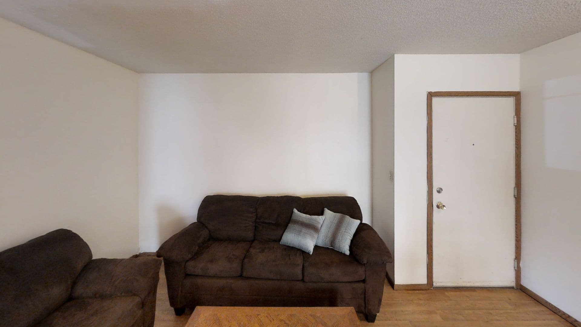 Urbana Apartment: 905 W Oregon