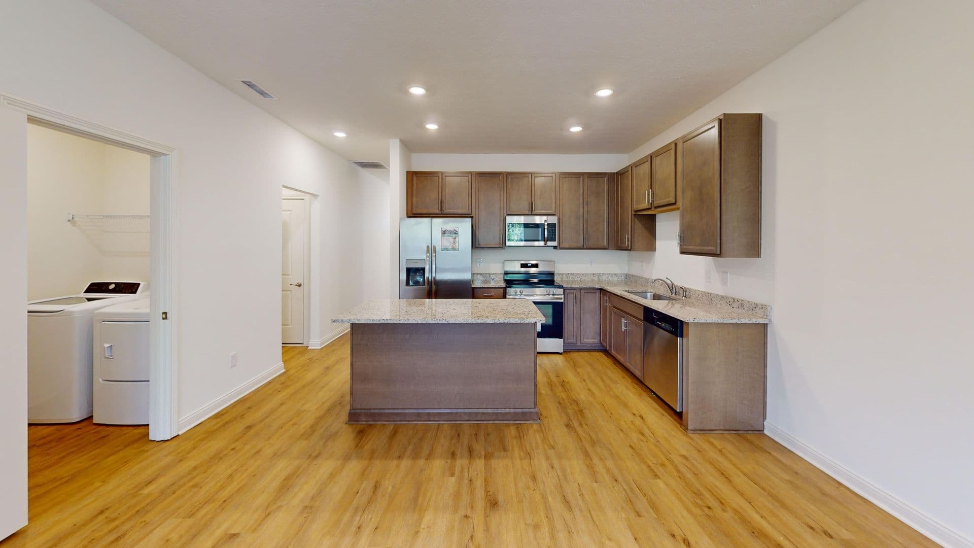 Avon Apartment: 8483 E County Rd 200 N