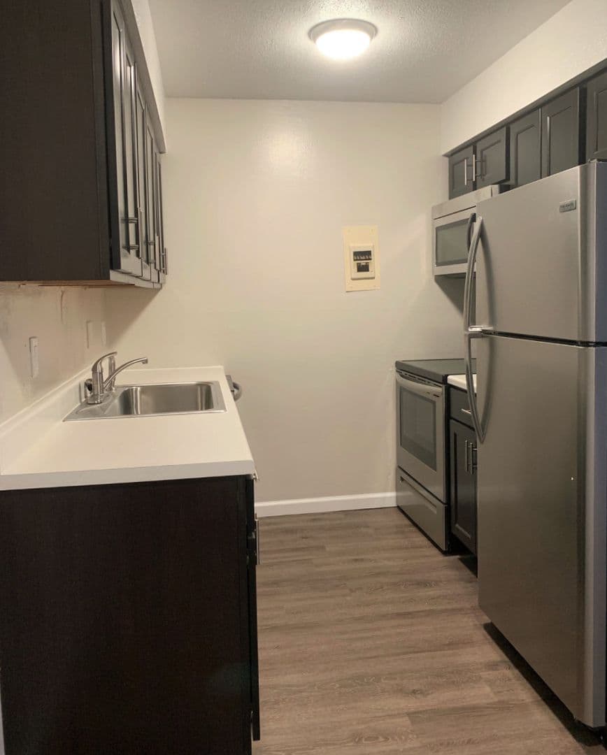 Peoria Apartment: 6516-6500 N University St