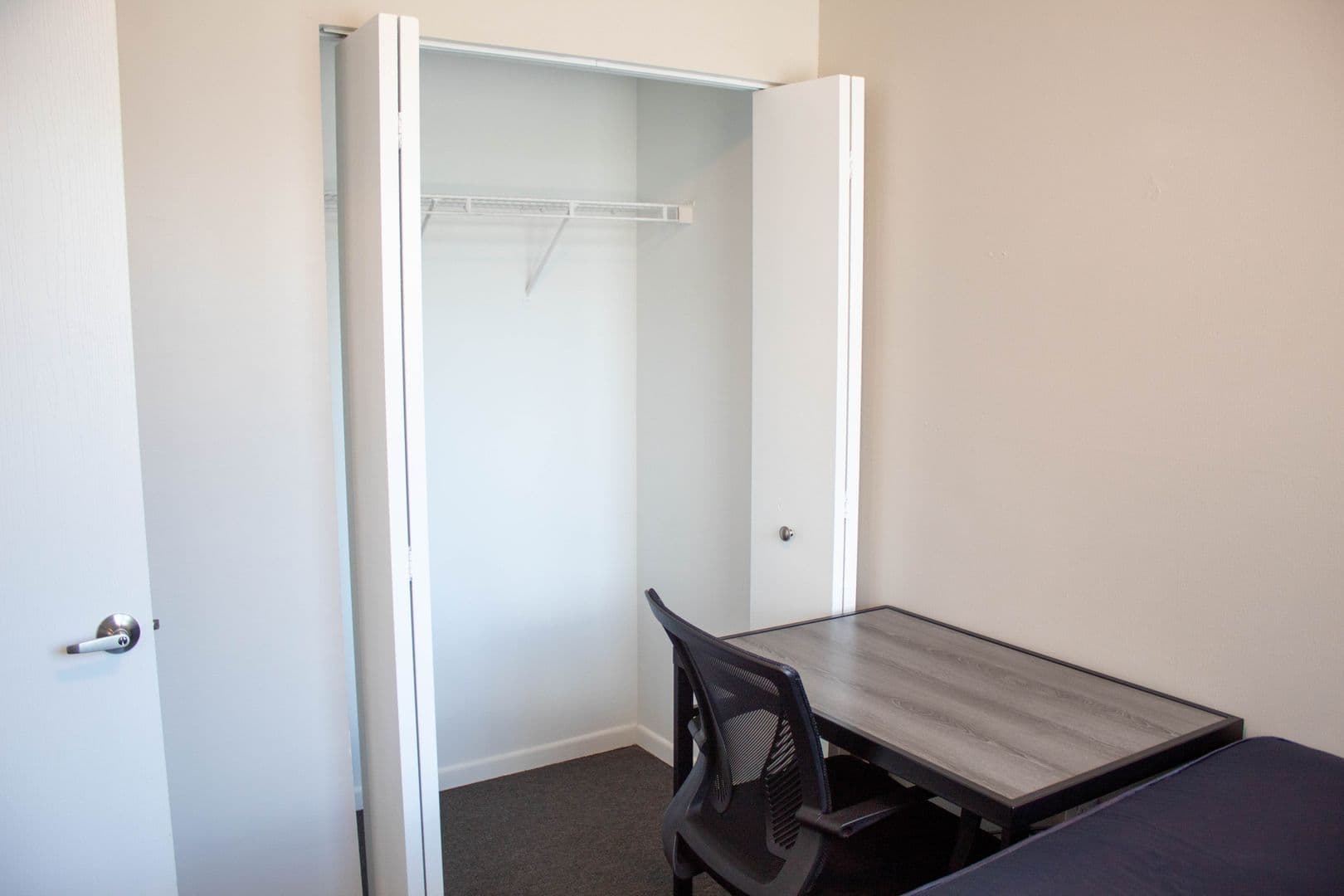 Champaign Apartment: 408 E Springfield