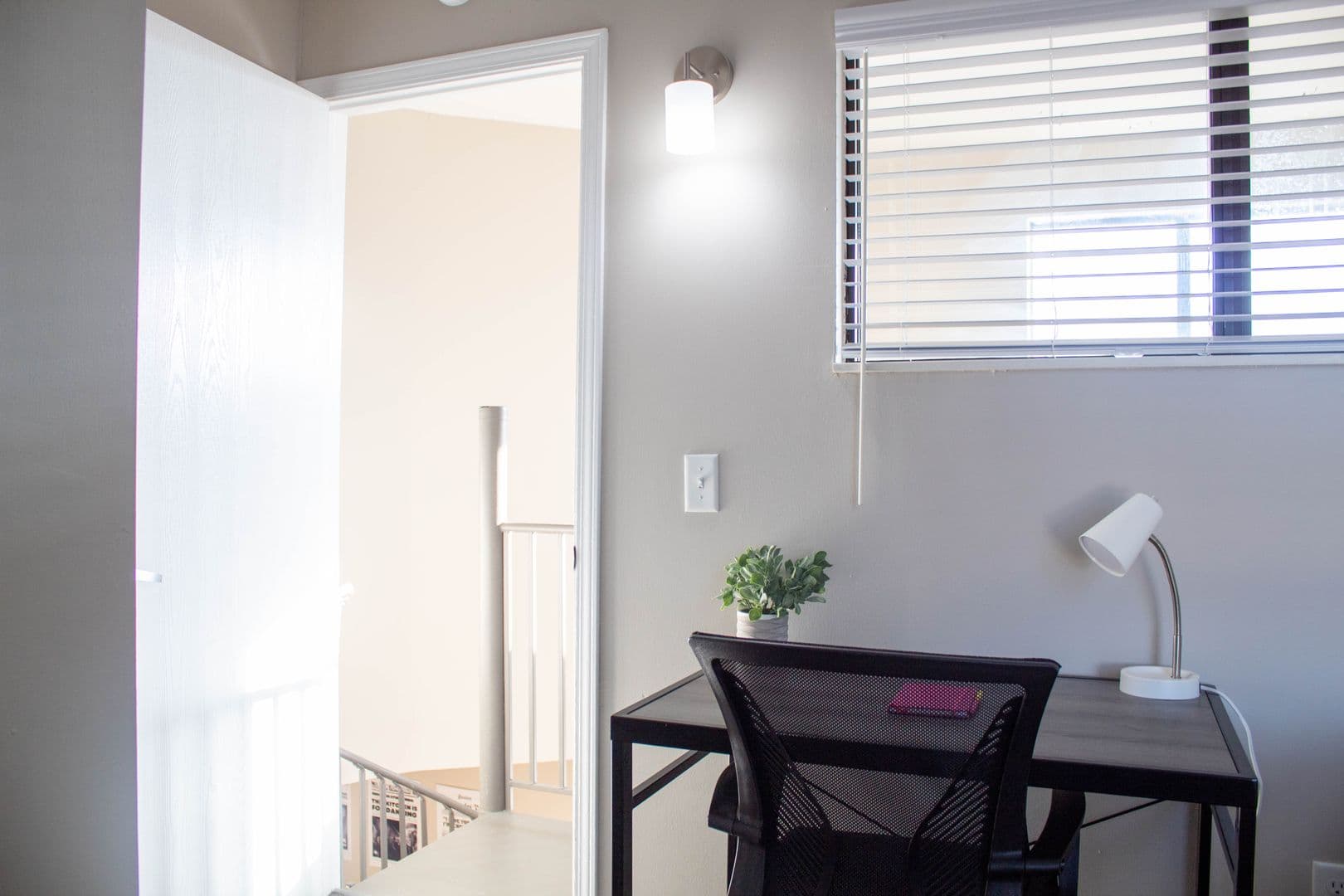 Urbana Apartment: 1010 W Stoughton