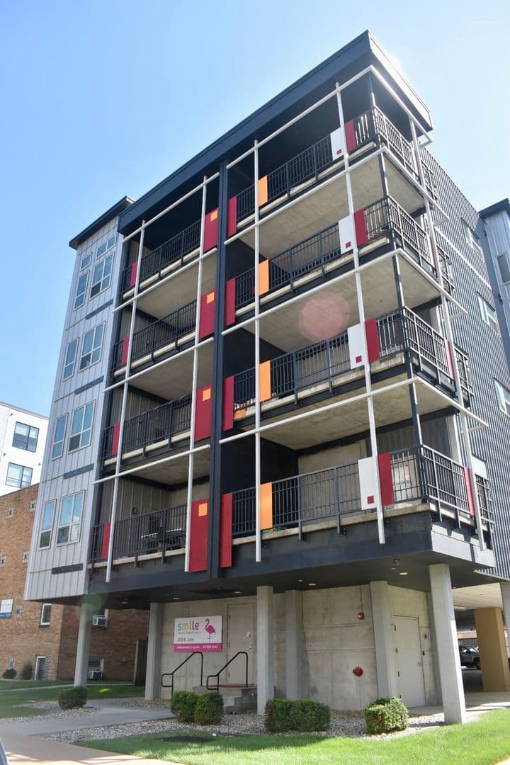 Champaign Apartment: 309 E John