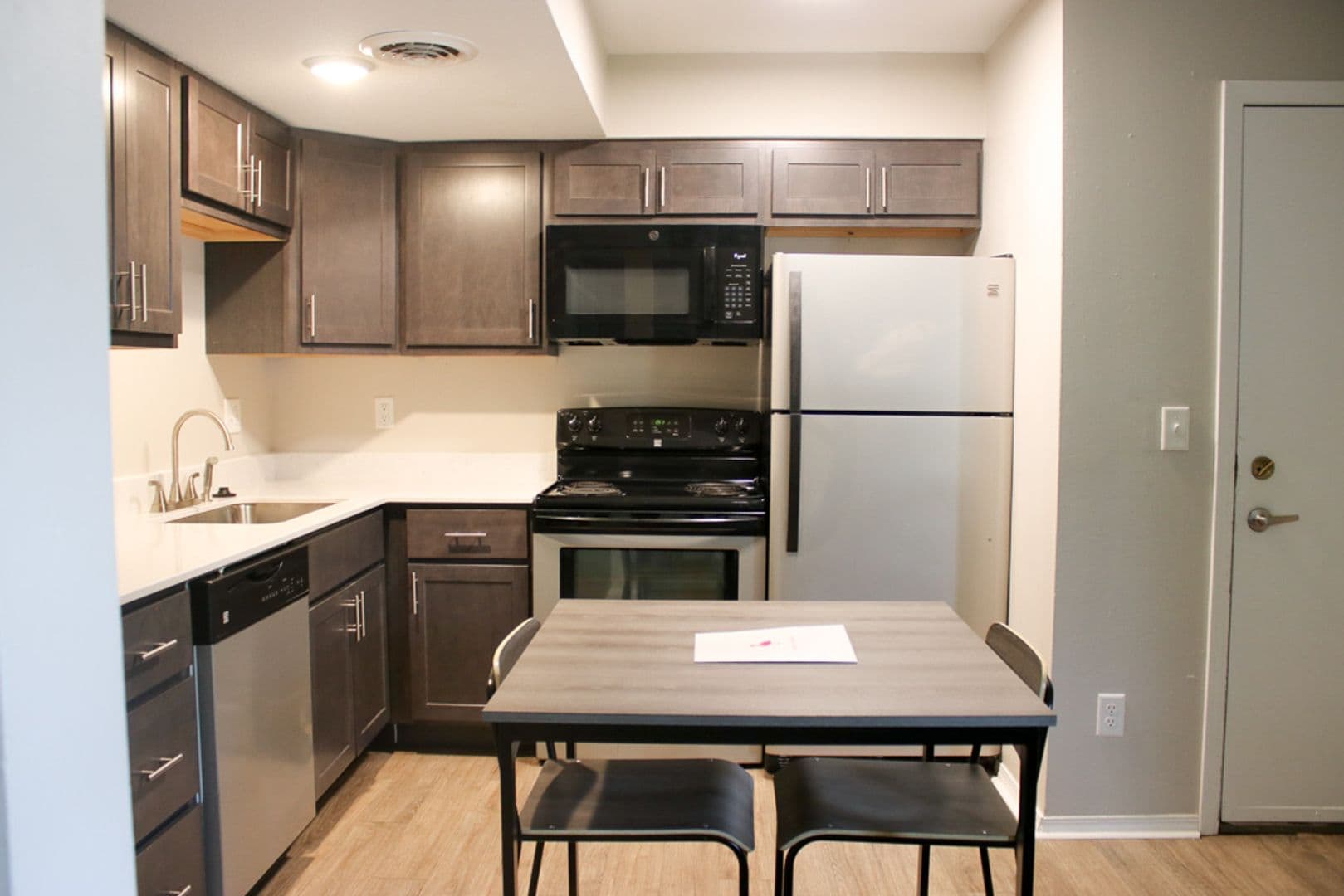 Urbana Apartment: 812 W Nevada Street