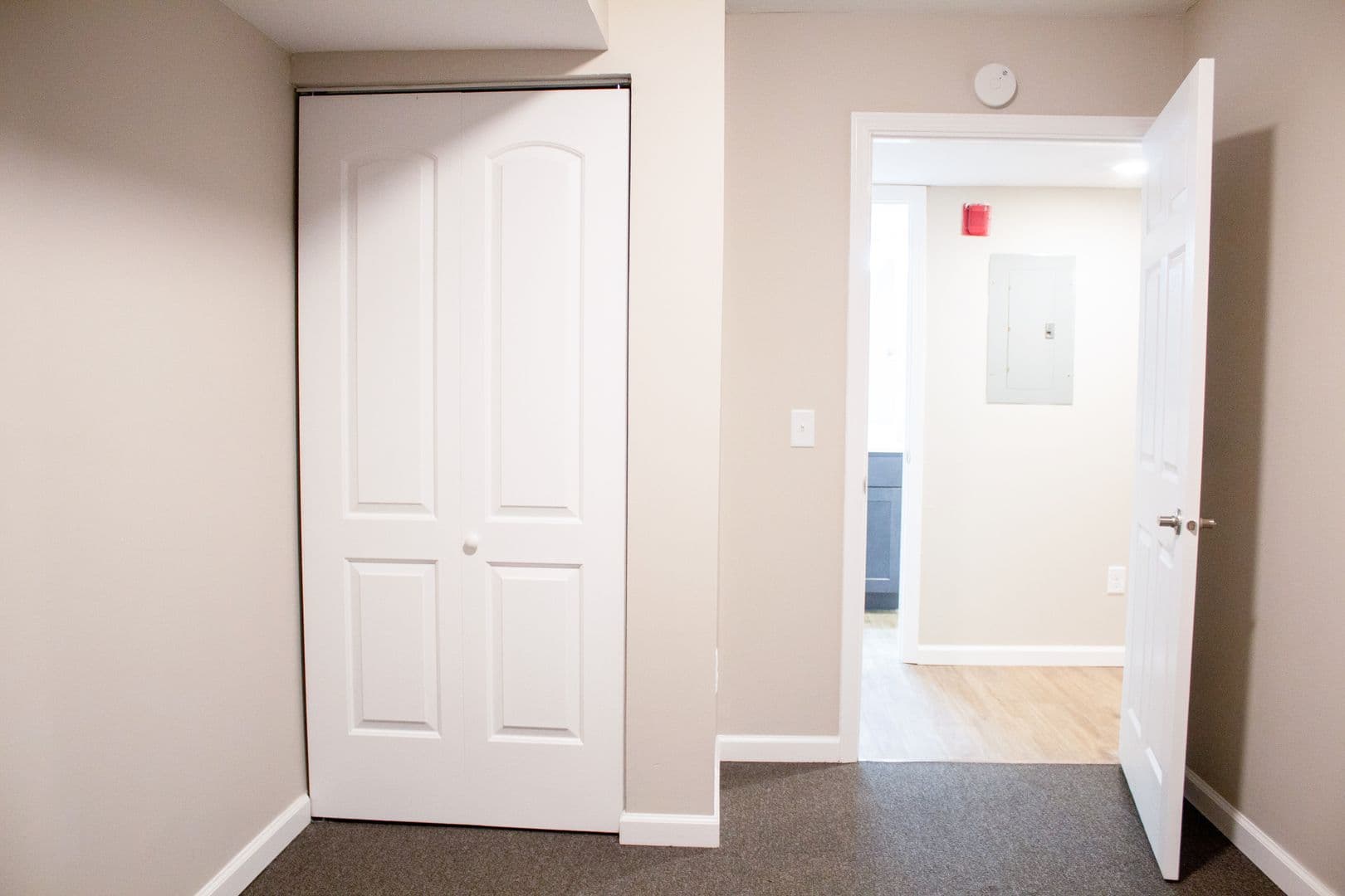 Urbana Apartment: 1010 W Stoughton