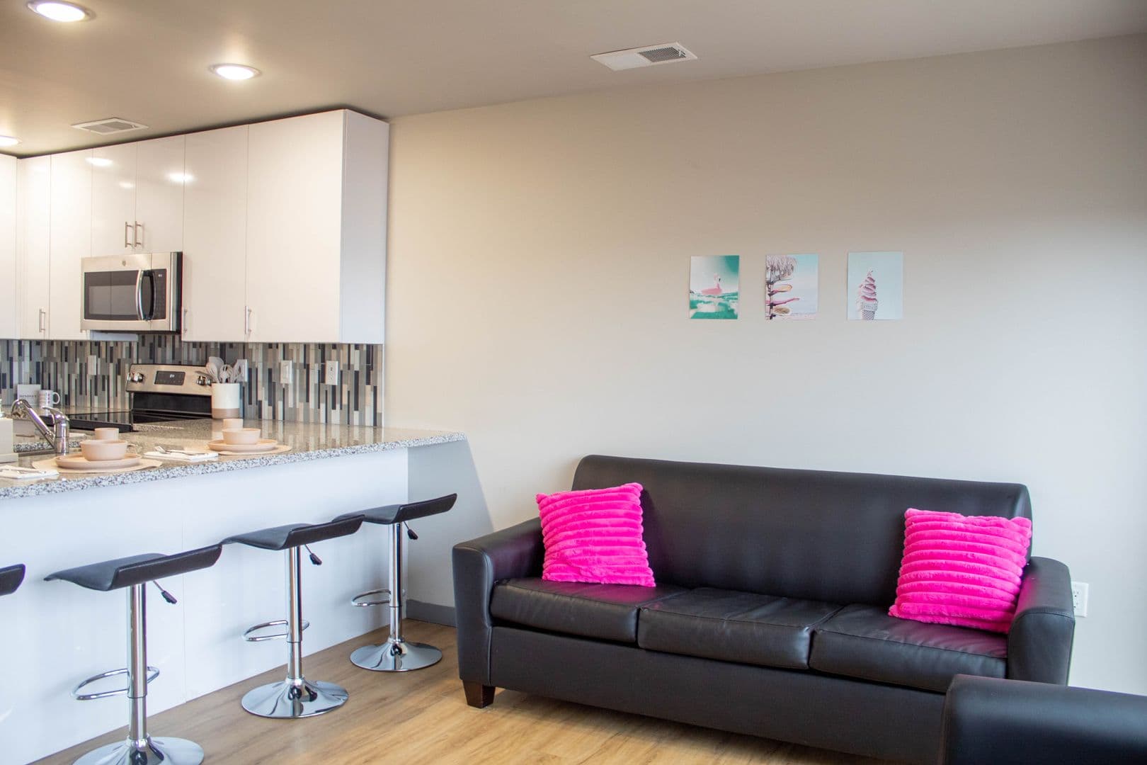 Champaign Apartment: 615 S Wright