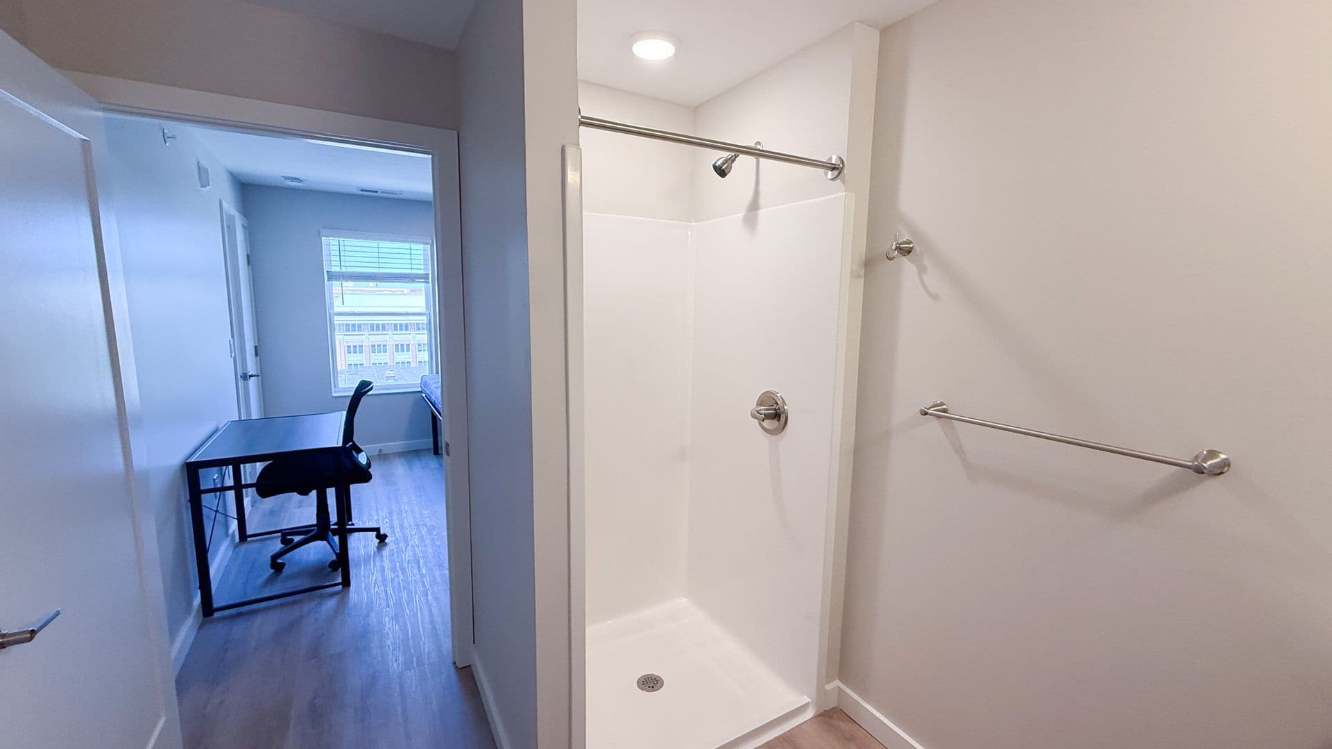 Champaign Apartment: 608 E Chalmers St
