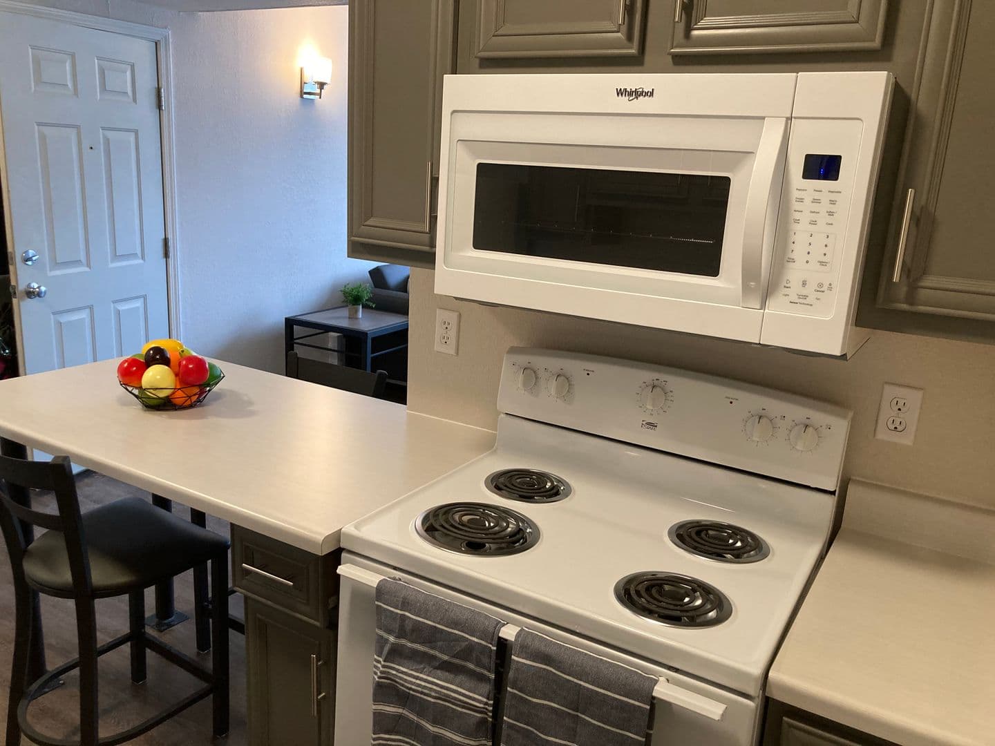 Champaign Apartment: 510 E Stoughton