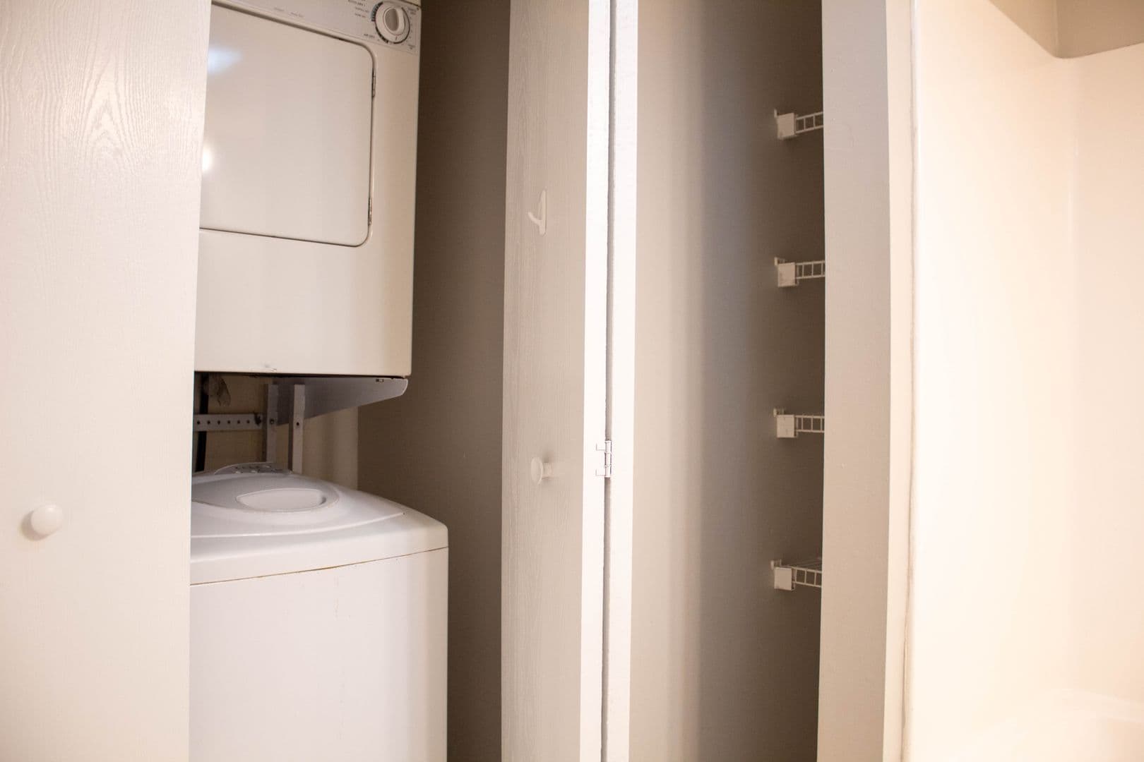 Champaign Apartment: 806 S Third