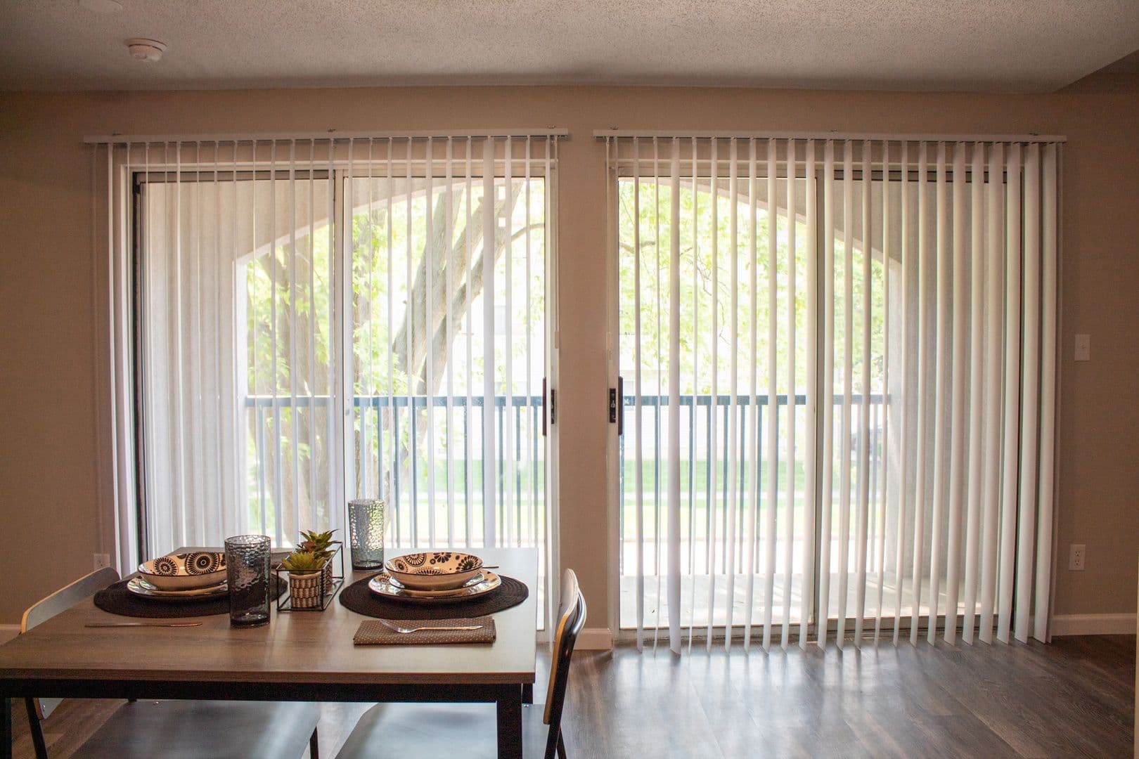 Urbana Apartment: 402 N Gregory Street