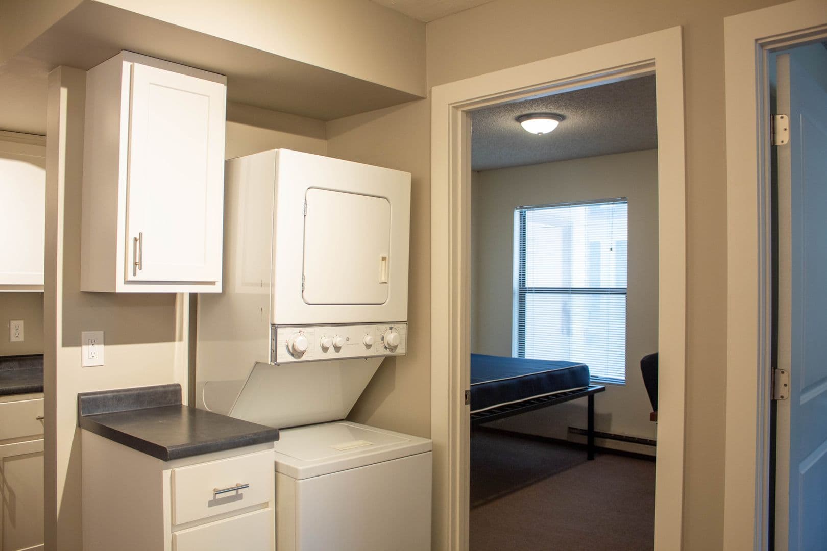 Urbana Apartment: 1001 W Clark